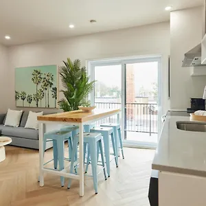  Appartement Urban Gem In Le Plateau By Denstays Canada